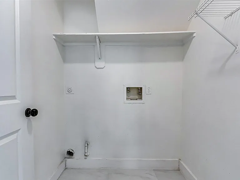 21892 Silver Oak Ct — Photo 23