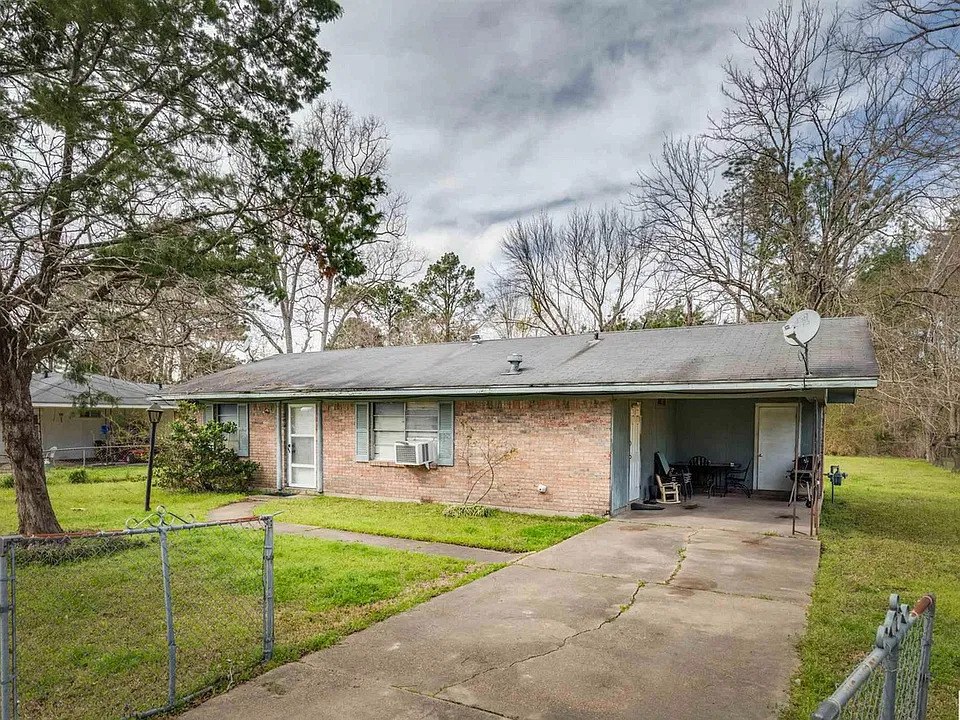 21 Charmingdale Dr