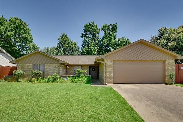 1st image of 2617 Blue Quail Dr