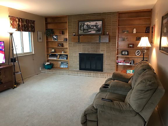 Upstairs living room 