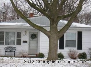 726 S New St, Champaign, IL 61820