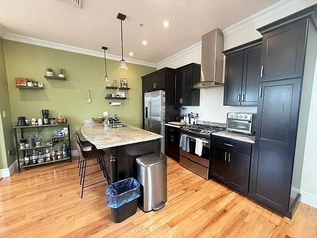 866 E 2nd St #3 — Photo 1