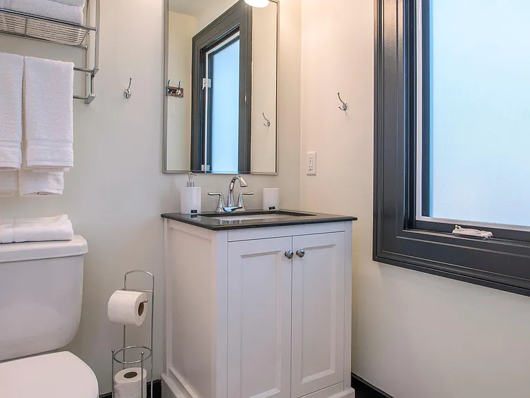 1208 Elmwood Ave — Photo 22