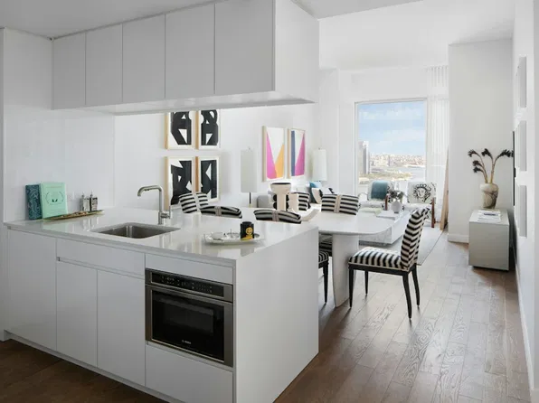 99 Hudson Street image 1 of 29