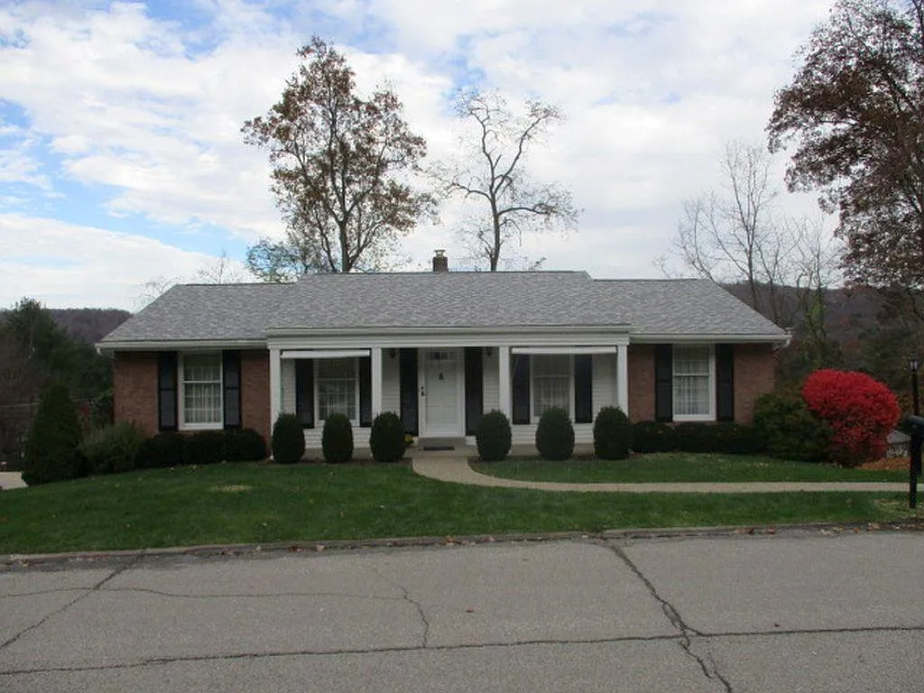 156 Gaewood Ave photo 1