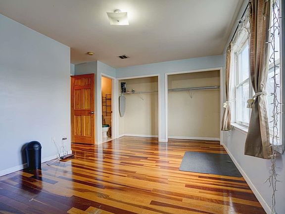 4th image of 10 Olean Ave #1