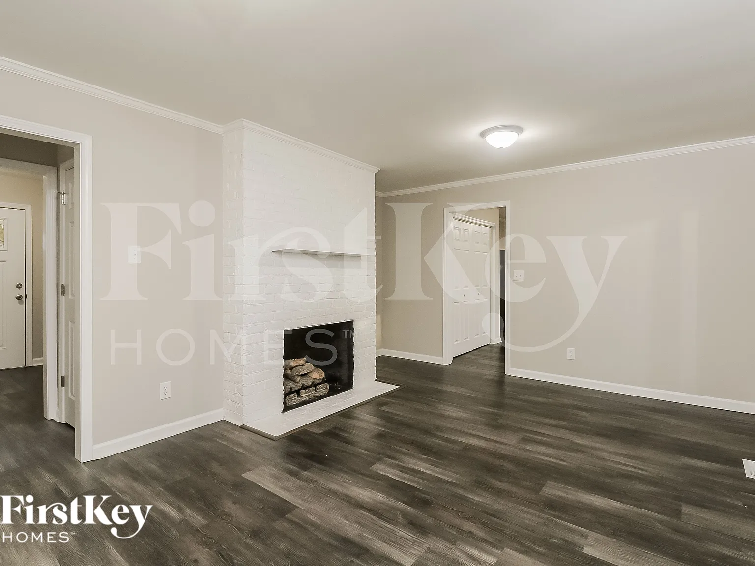3 bed, 2.0 bath, 1888 sqft, $2,230 — Photo 3