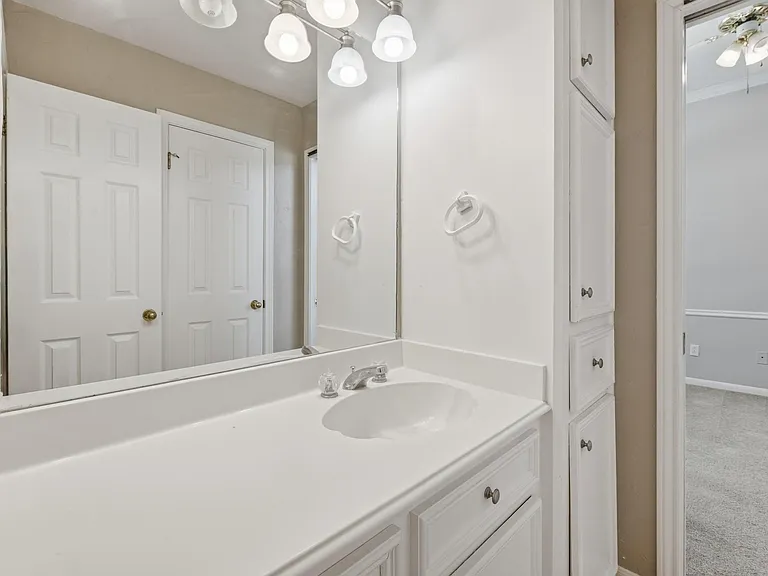 905 Winged Foot Dr — Photo 37