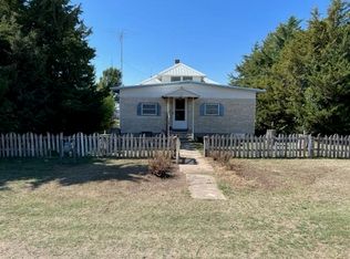 116 N Locust St, Offerle, KS 67563
