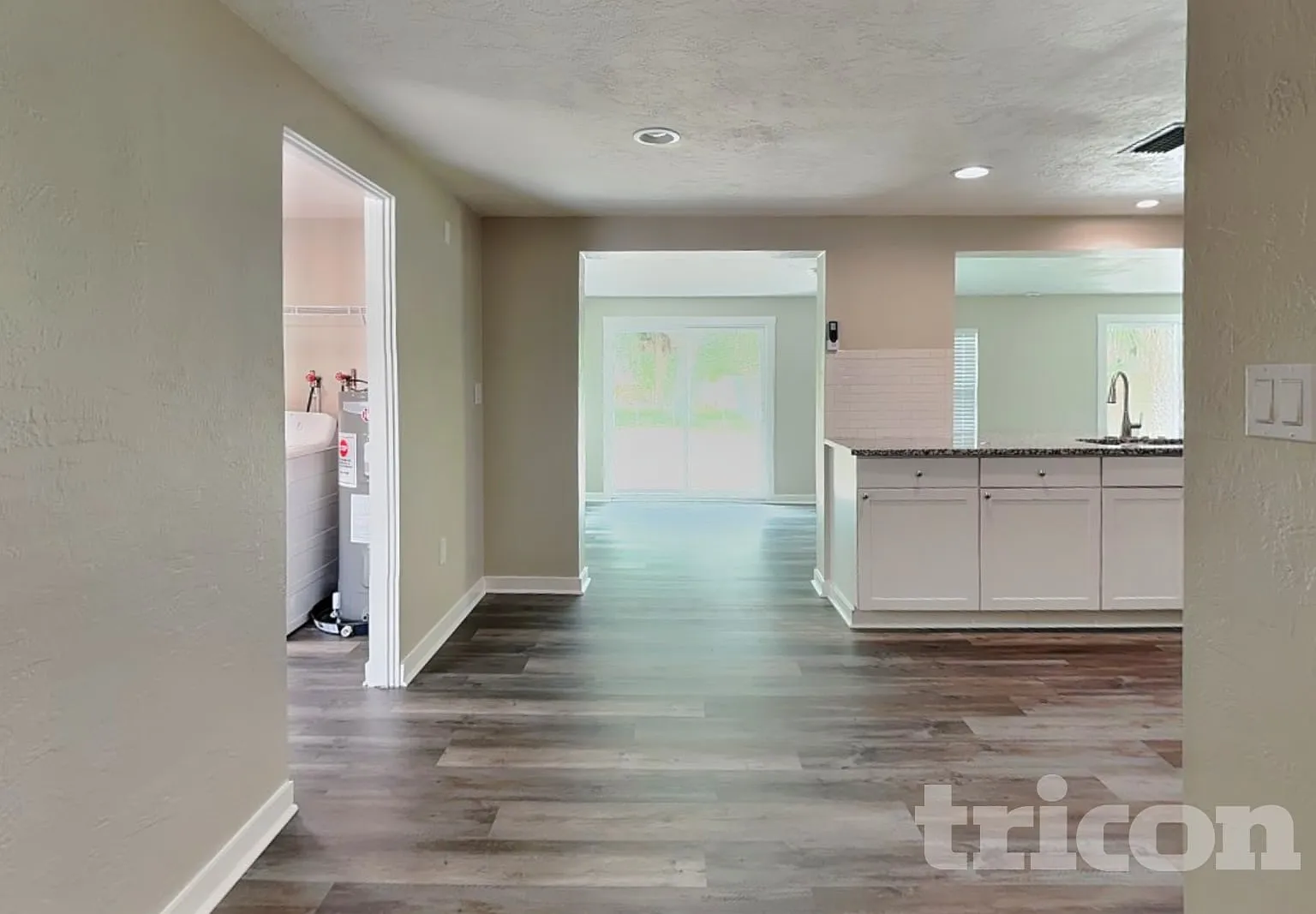 7330 Cass Circle Sarasota FL — Photo 4