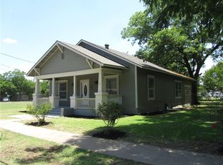 414 N Wilhite St, Cleburne, TX 76031