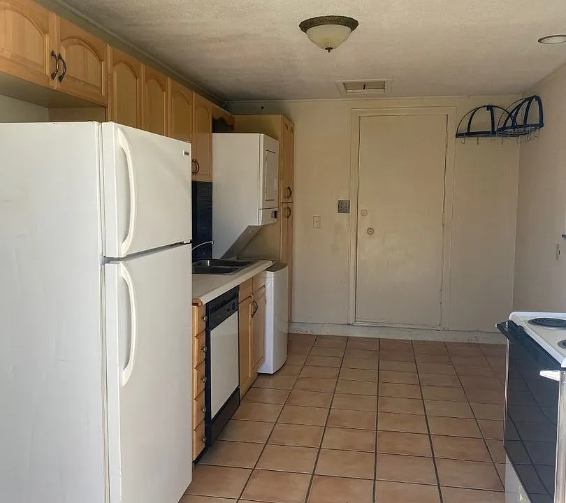 8258 Warren Vista Ave #B