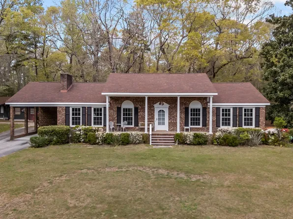 512 Raymond Drive, Arapahoe, NC 28510