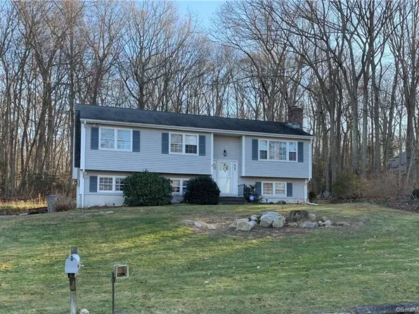 28 Wayne Drive, East Lyme, CT 06333