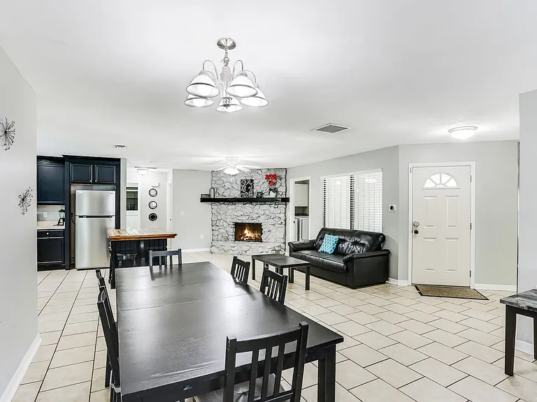 1826 SW 80th Dr — Photo 5