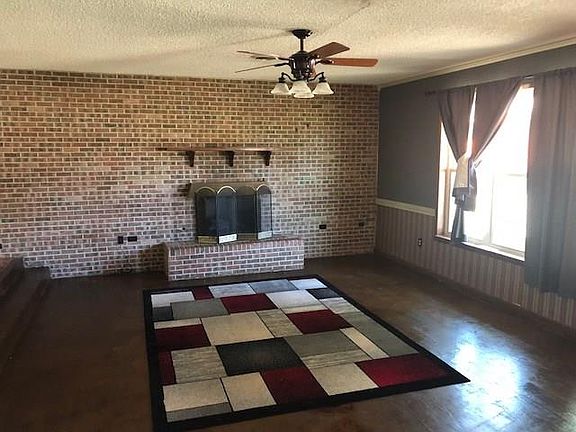 4th image of 211 Moorman Dr