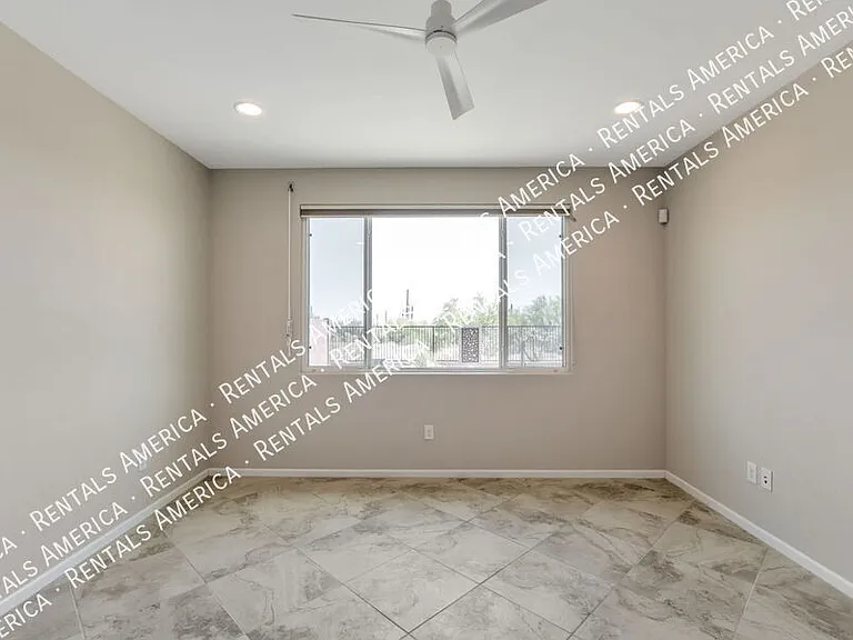 7631 W Laurel Ln — Photo 23
