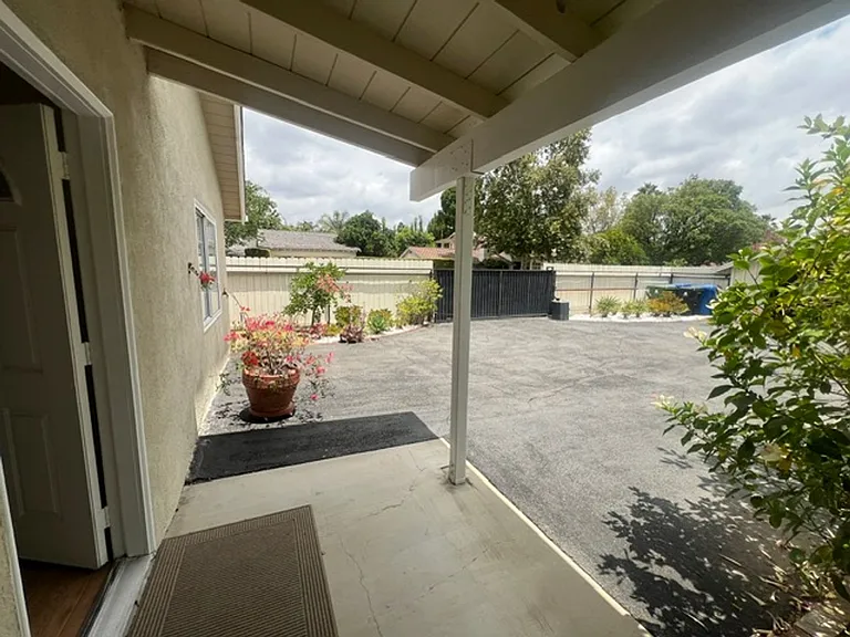 17430 W Gledhill St — Photo 29