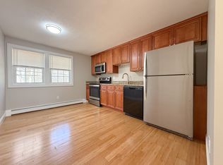 31 Stonehenge Rd APT 3, Londonderry, NH 03053