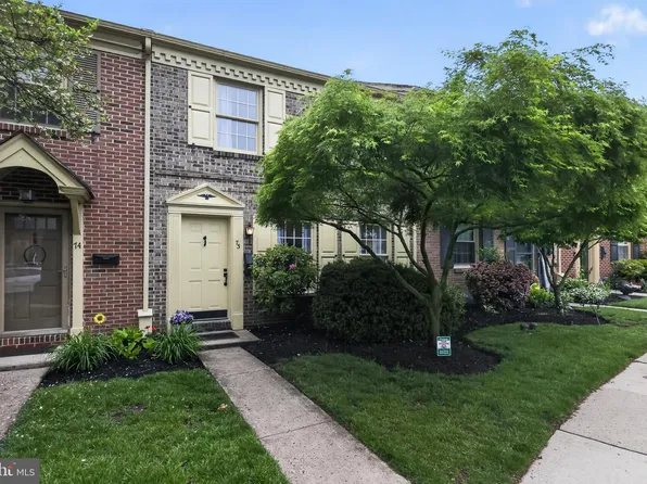 73 Roboda Blvd, Royersford, PA 19468