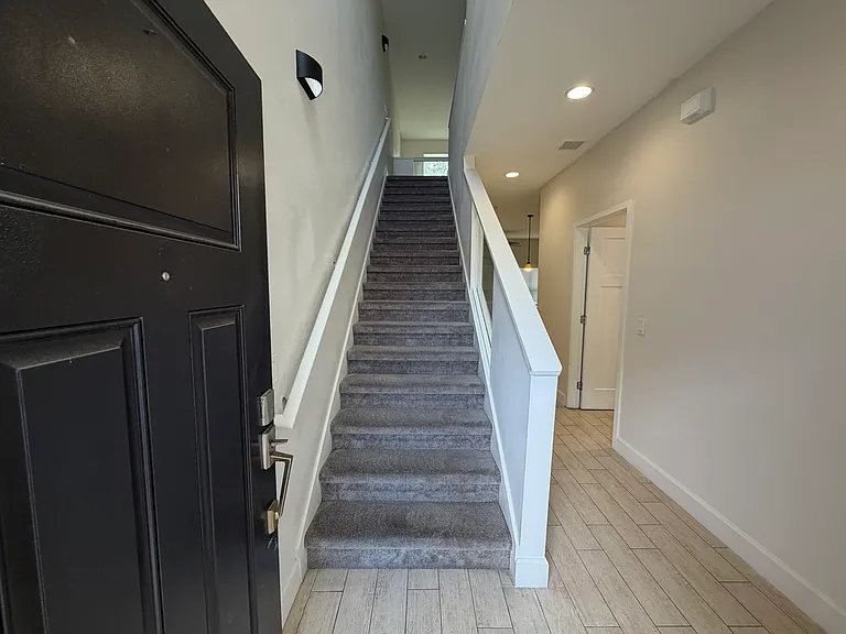 2104 Penny Ln — Photo 3