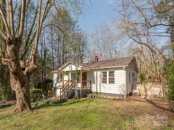 327 Browning Ave, Hendersonville, NC 28791