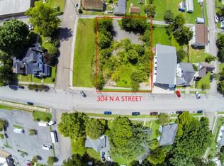 304 A St N, Lenoir City, TN 37771