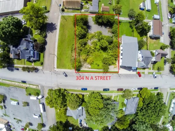 304 A St N, Lenoir City, TN 37771