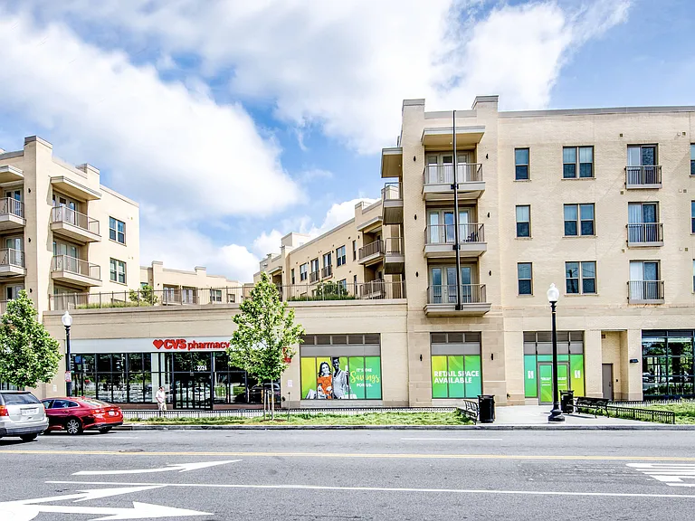 Crest At Skyland Town Center — Photo 31
