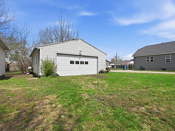 5th image of 1722 Avenue G