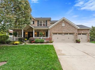 6 Pleasant Valley Dr, Ballwin, MO 63021