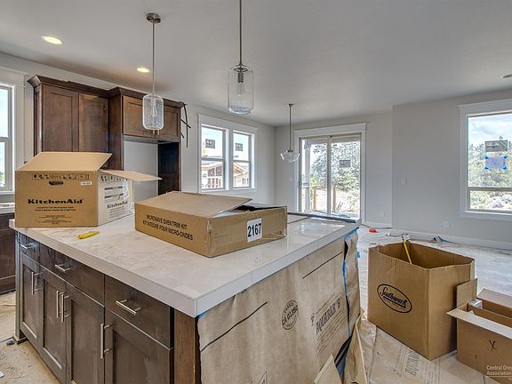 3rd image of 20674 SE Cougar Peak Dr