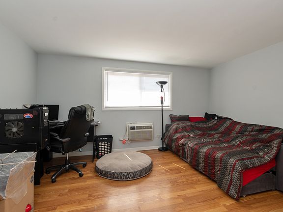 5th image of 10330 S Komensky Ave #3C