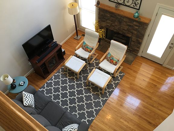 Den: open to 2nd floor