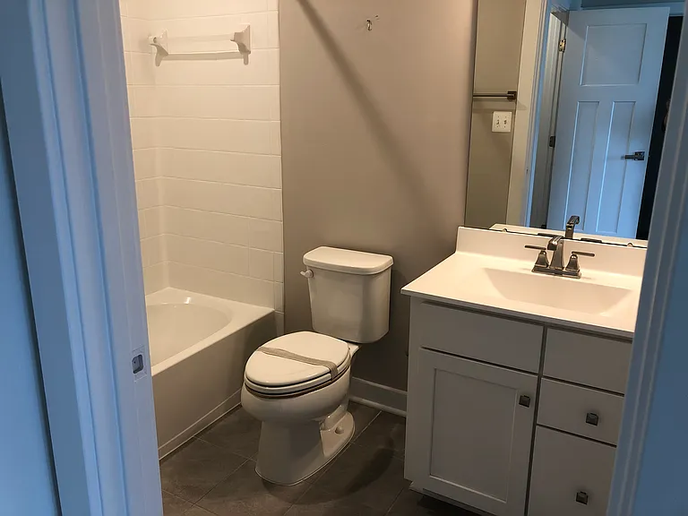 4th floor bath