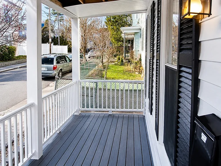 323 Bainbridge St #1 — Photo 9