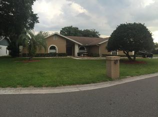 1807 S Golfview Dr, Plant City, FL 33566