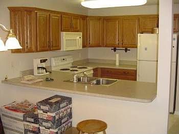 5th image of 3900 S Willis Ave #48