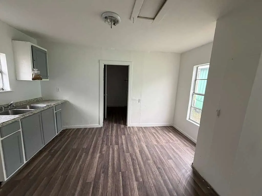 Comanche St, Corpus Christi Clean & Comfortable Unit — Photo 3
