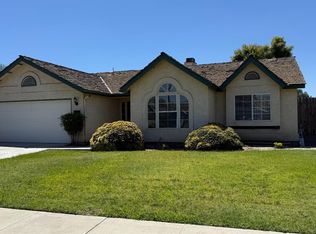 777 Encore Dr, Hanford, CA 93230