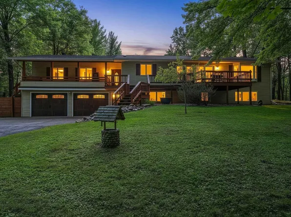 W6867 Curt Black Rd, Shawano, WI 54166