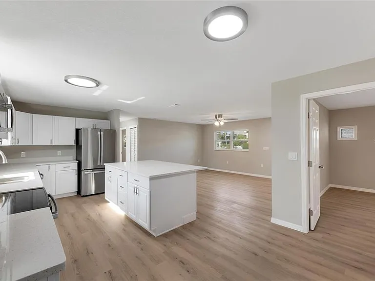 660 Flamingo Dr — Photo 16