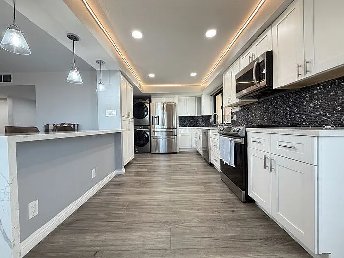 205 E Harmon Ave #1010 — Photo 3