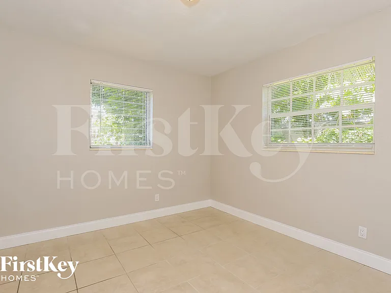 6487 SW 26th St — Photo 13