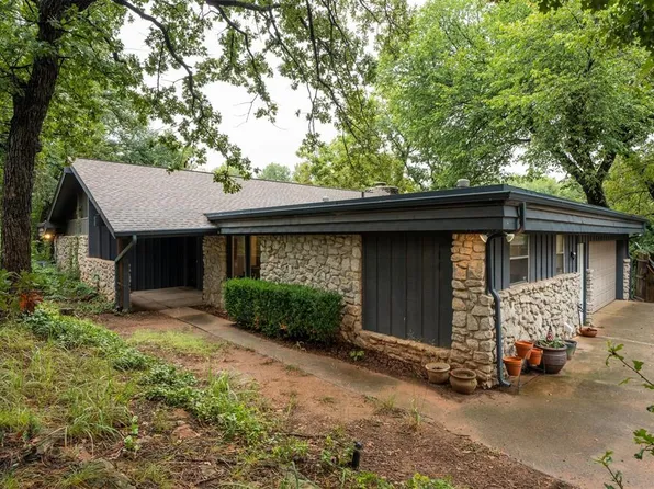 2113 N Mistletoe Ln, Edmond, OK 73034