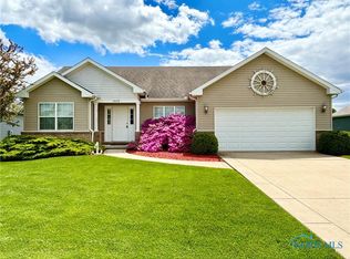 5132 Merlot Dr, Oregon, OH 43616