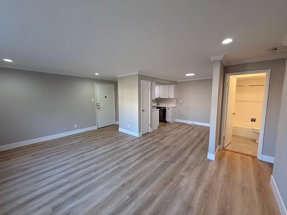 1st image of 715 Lepere Ave APT D