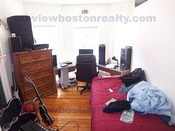2nd image of 70 Quint Ave #25