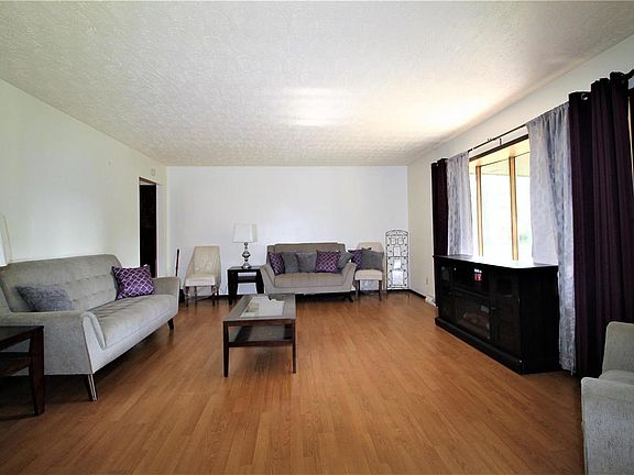 2nd image of 65 Glen Echo Dr