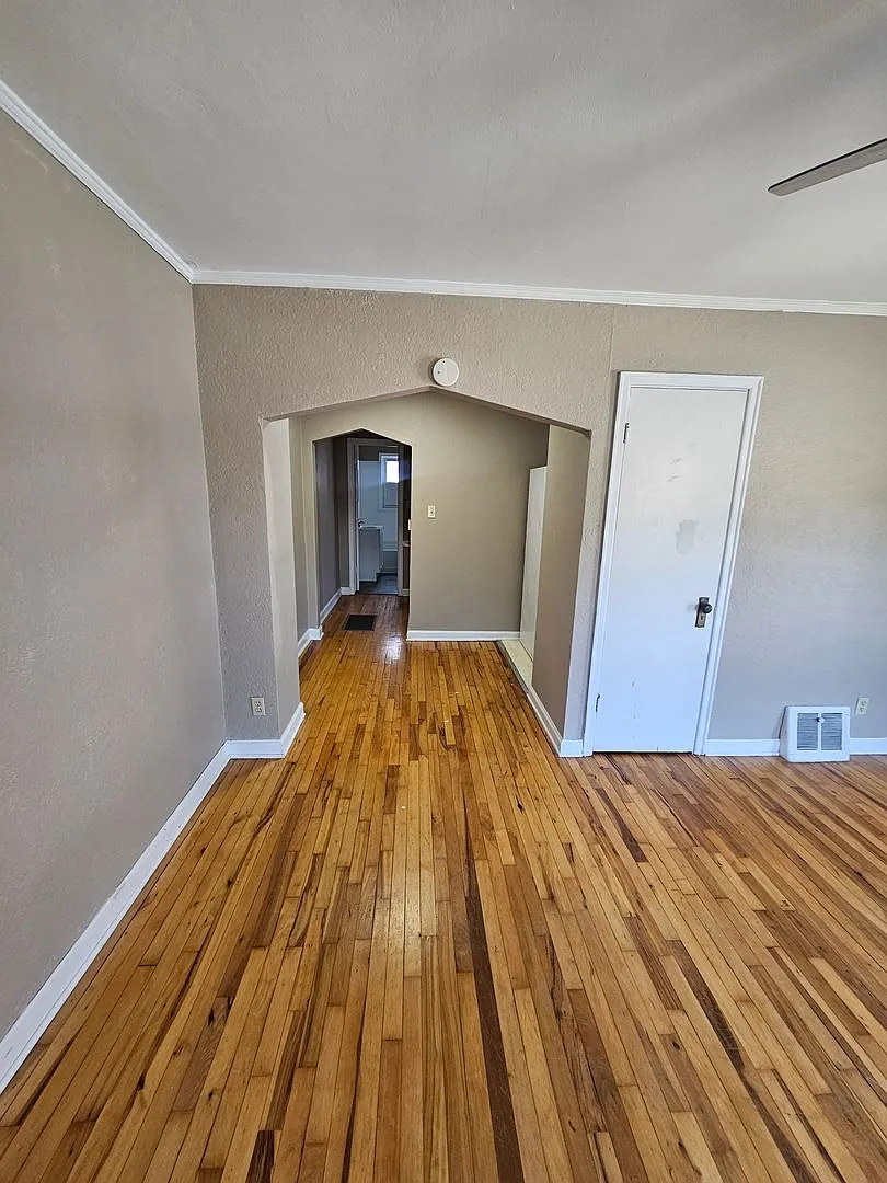MW - 5824 Grand Ave — Photo 3